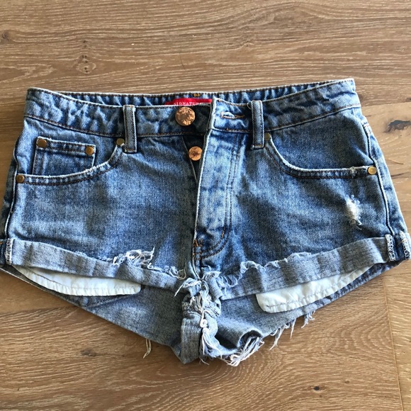 Signatures shorts - Picture 1 of 4